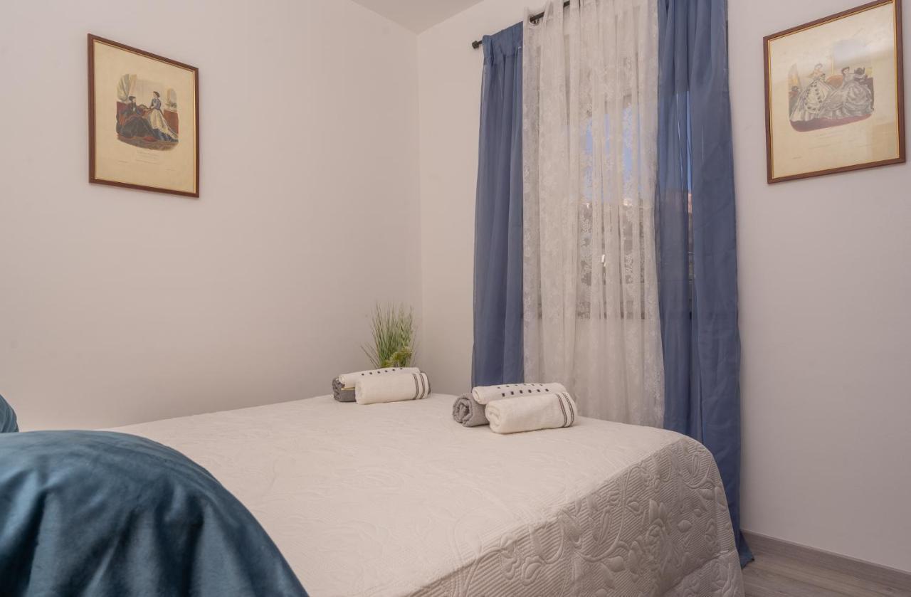 Apartment Fiorella Pula Luaran gambar